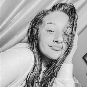 Meet your Posher, Hailey